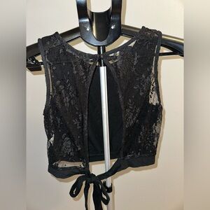 BLACK HIGH NECK LACE BACK CROP TOP